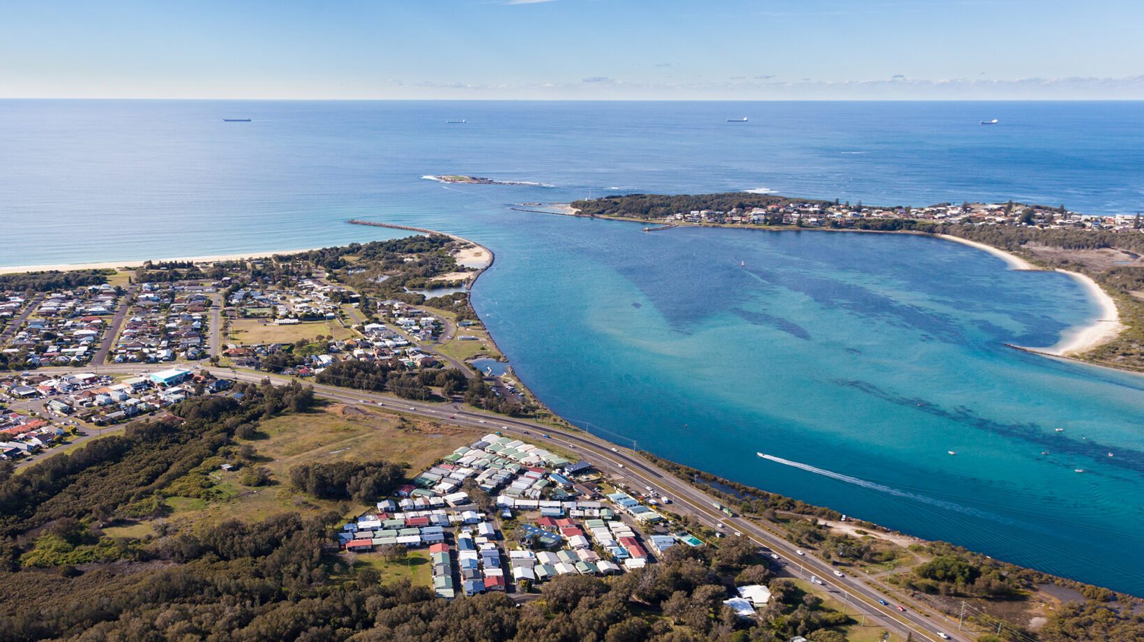 Cruising Caravan Hire - Blacksmiths Beach