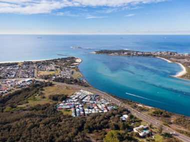 Cruising Caravan Hire - Blacksmiths Beach